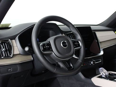 New 2026 Volvo XC90 B6 Plus image 8