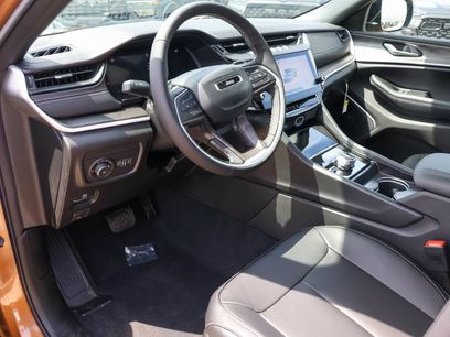 New 2026 Jeep Grand Cherokee Limited w/ Limited Altitude Package