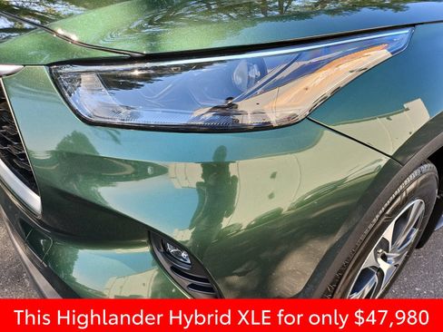 Used 2025 Toyota Highlander XLE AWD/4WD image 14