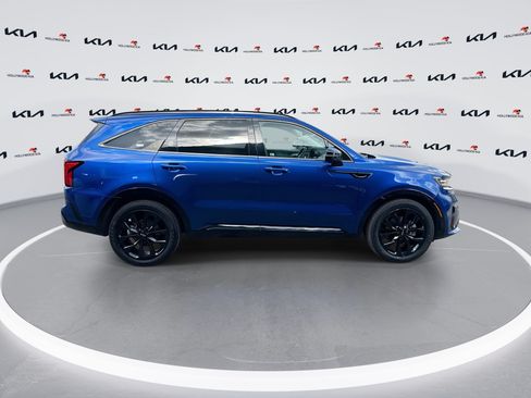 Certified 2022 Kia Sorento SX FWD image 9