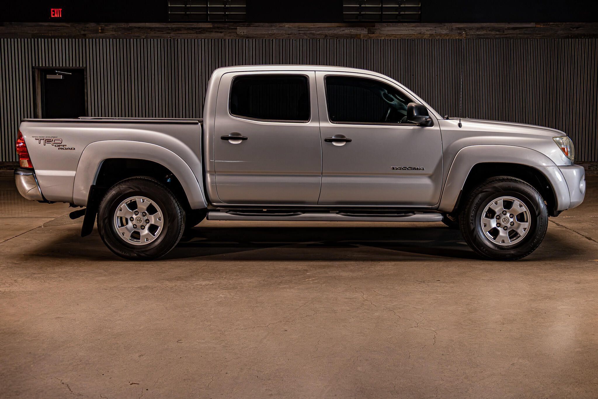 Used 2005 Toyota Tacoma PreRunner w/ TRD Off-Road Pkg #2 RWD image 9