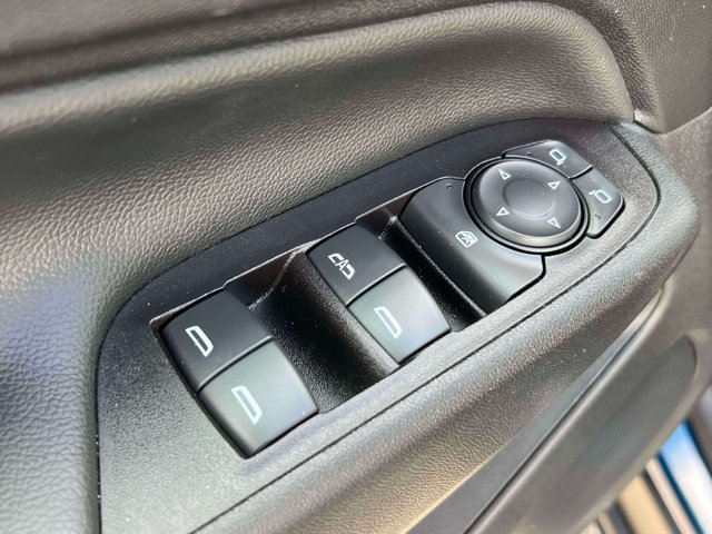 Used 2021 Chevrolet Equinox LT FWD image 17