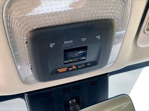 Used 2024 Toyota Prius LE FWD image 30