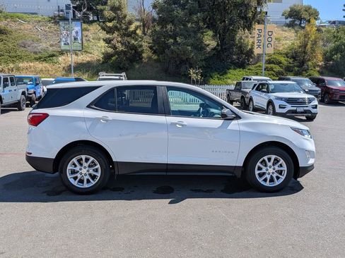 Used 2020 Chevrolet Equinox LS image 7