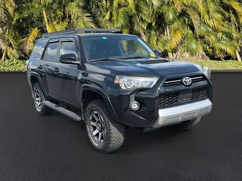 Used 2021 Toyota 4Runner TRD Off-Road AWD/4WD image 2