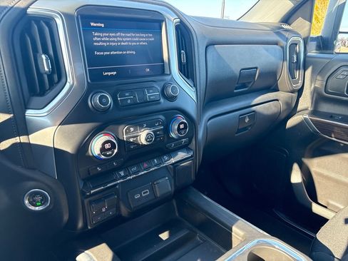 Used 2022 Chevrolet Silverado 2500 LT w/ Convenience Package image 22