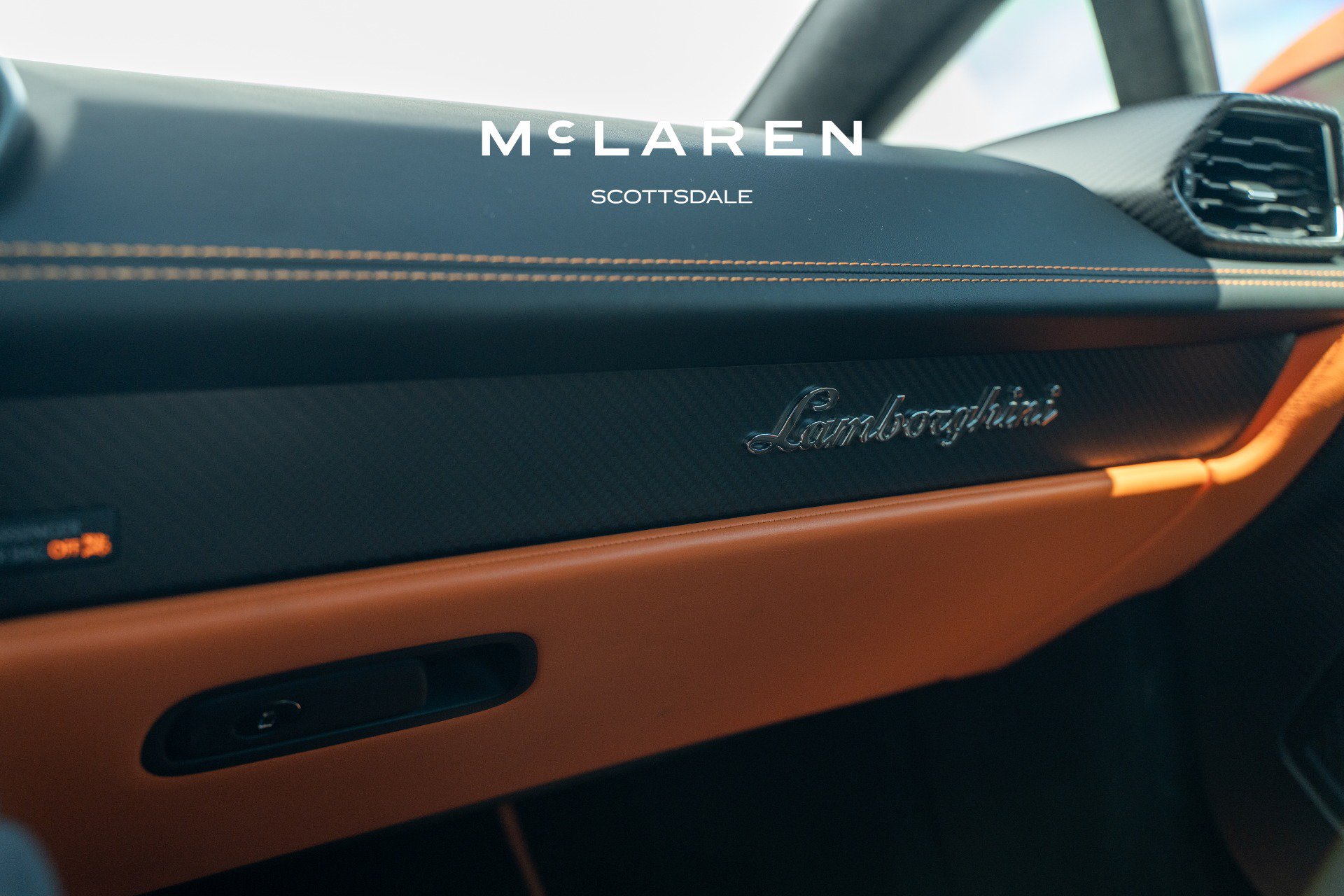 Used 2024 Lamborghini Huracan Tecnica RWD image 18