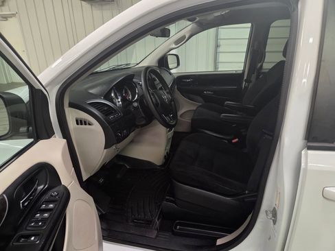 Used 2014 Dodge Grand Caravan SE w/ Quick Order Package 29E SE image 15