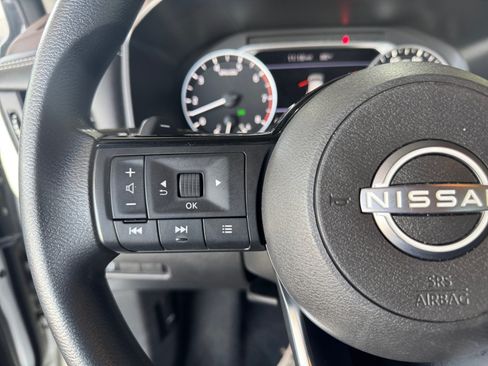 Used 2023 Nissan Rogue SV AWD/4WD image 21