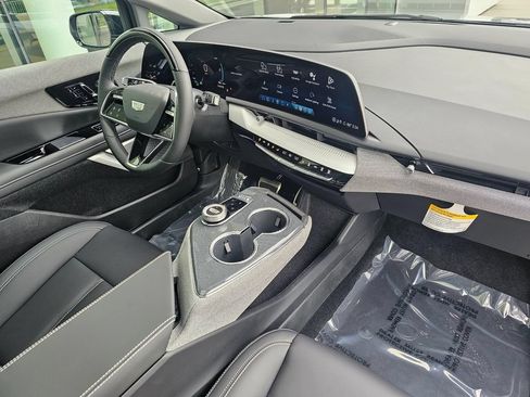 New 2026 Cadillac Optiq Sport 1 AWD/4WD image 10