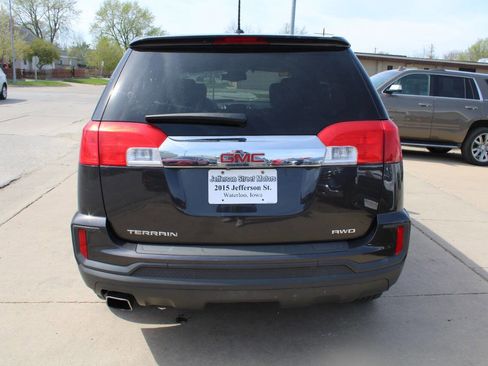 Used 2016 GMC Terrain SLE AWD/4WD image 4