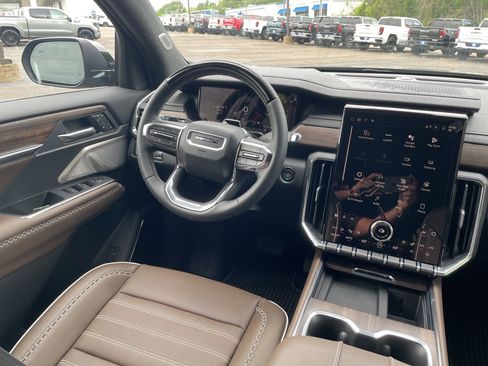 New 2026 GMC Acadia Denali Ultimate FWD image 23