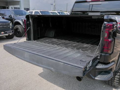 Used 2021 Chevrolet Silverado 1500 LT Trail Boss w/ Convenience Package II AWD/4WD image 11