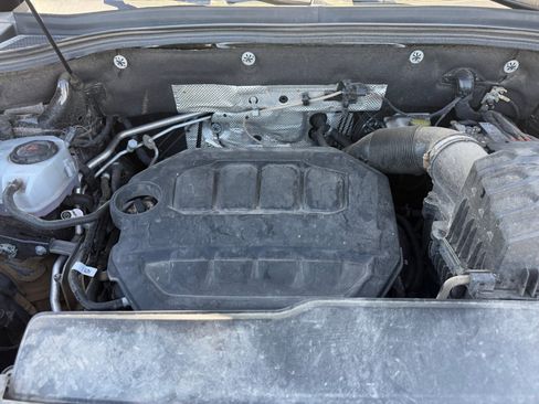 Used 2025 Volkswagen Atlas SE FWD image 20