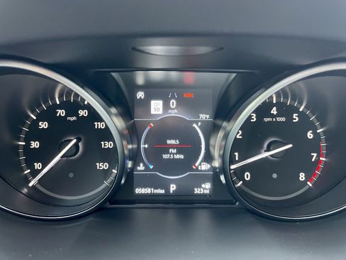 Used 2018 Land Rover Discovery Sport HSE AWD/4WD image 24