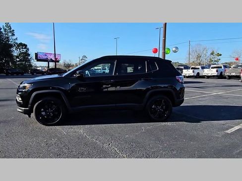 New 2026 Jeep Compass Latitude image 24