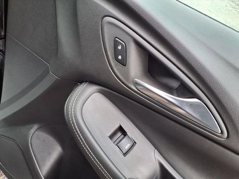 Used 2025 Buick Encore GX Preferred image 78