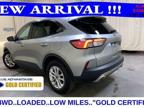 Used 2021 Ford Escape SE image 5