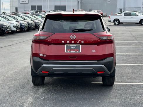 Used 2023 Nissan Rogue SL w/ SL Premium Package image 6