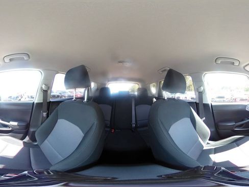 Used 2025 Kia Soul LX w/ LX Technology Package FWD image 38