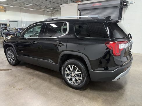 Used 2023 GMC Acadia SLT w/ Technology Package image 5