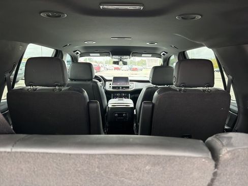 Used 2022 Chevrolet Tahoe Z71 w/ Luxury Package AWD/4WD image 12