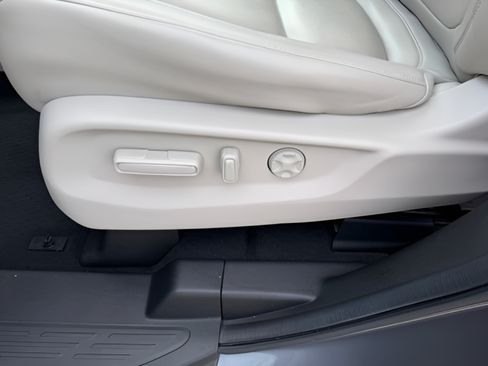 Used 2025 Honda Odyssey EX-L image 24