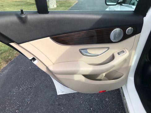 Used 2017 Mercedes-Benz C 300 4MATIC Sedan image 30