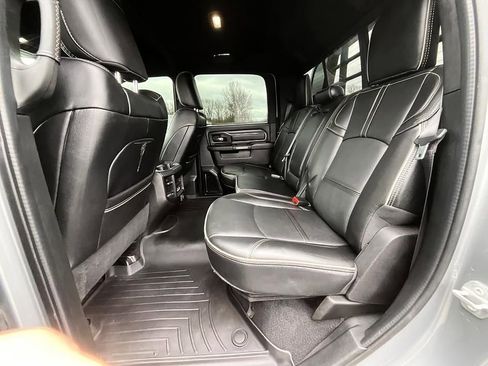 Used 2022 RAM 4500 4x4 Crew Cab DRW image 29