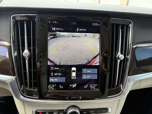 Used 2018 Volvo S90 T5 Momentum w/ Convenience Package FWD image 20