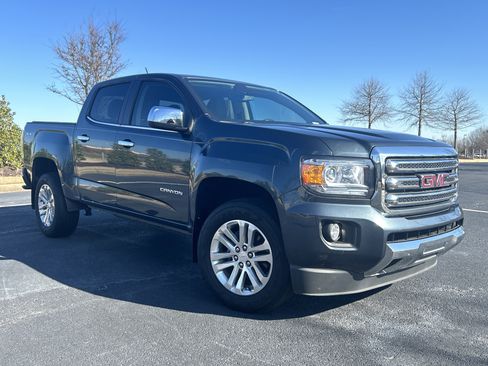 Used 2019 GMC Canyon SLT w/ Driver Alert Package image 2