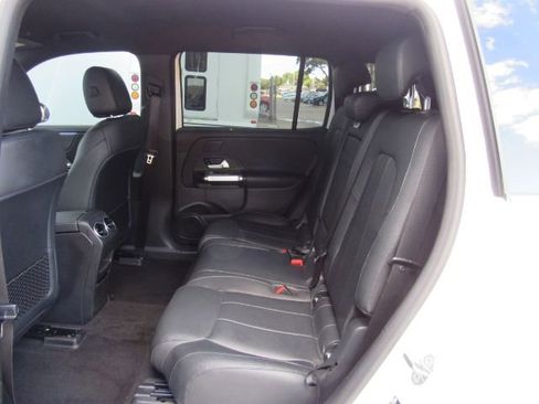 Used 2022 Mercedes-Benz EQB 300 4MATIC w/ Exclusive Package image 16