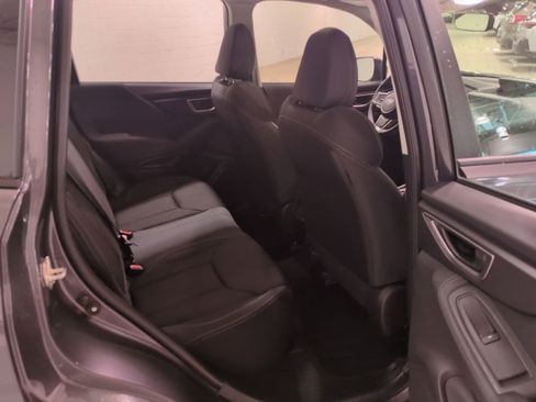 Used 2021 Subaru Forester AWD/4WD image 12