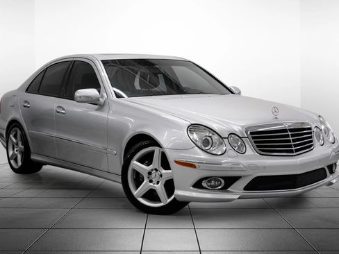 Used 2009 Mercedes-Benz E 550 Sedan image 7