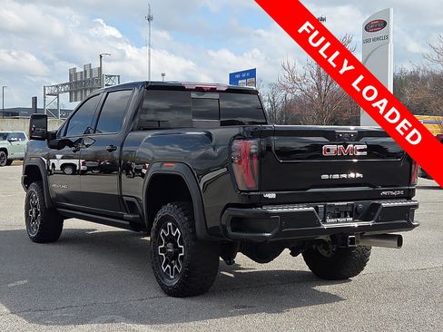 Used 2024 GMC Sierra 2500 AT4X image 4