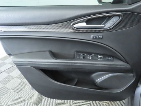 Used 2020 Alfa Romeo Stelvio image 24
