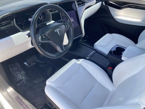 Used 2020 Tesla Model X Long Range AWD/4WD image 16
