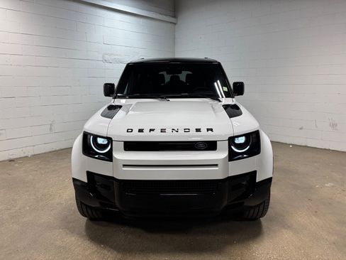 New 2026 Land Rover Defender 130 X-Dynamic SE AWD/4WD image 3