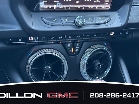 Used 2016 Chevrolet Camaro SS RWD image 18