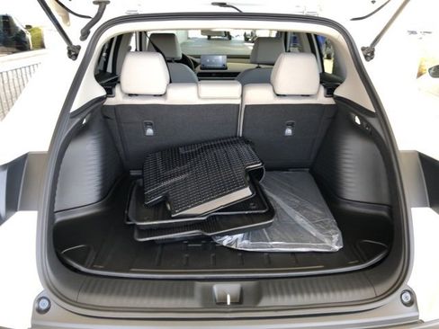 Used 2025 Honda HR-V LX image 43