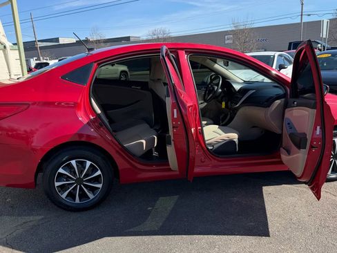 Used 2016 Hyundai Accent SE image 26