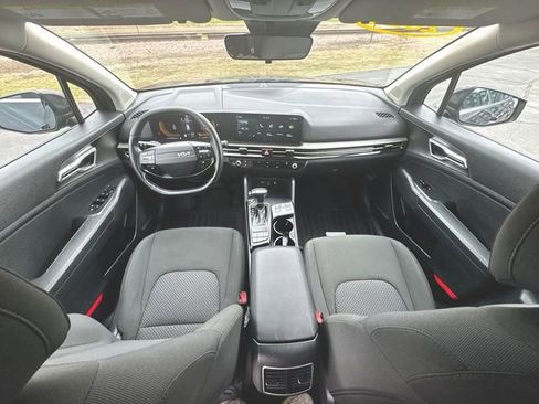 Used 2026 Kia Sportage LX w/ LX Convenience Package AWD/4WD image 19