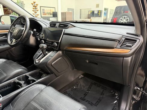 Used 2017 Honda CR-V Touring image 18