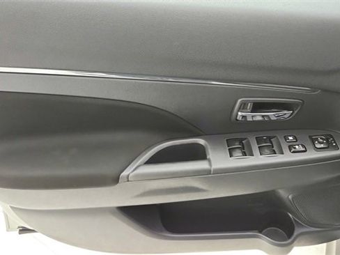 Used 2021 Mitsubishi Outlander Sport LE image 24