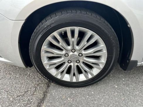 Used 2012 Chrysler 200 Limited image 11