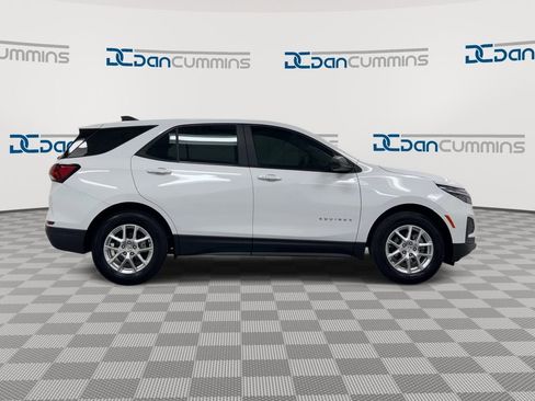 Used 2024 Chevrolet Equinox LS FWD image 9