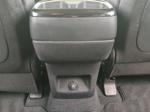 Used 2025 Kia Telluride S FWD image 18