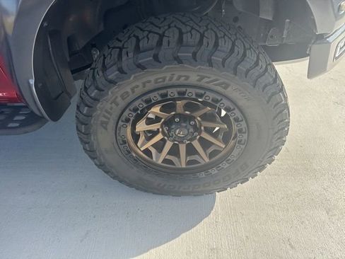 Used 2018 Ford F150 Raptor w/ Equipment Group 802A Luxury image 10