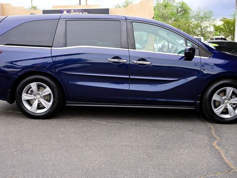 Used 2019 Honda Odyssey EX-L image 2