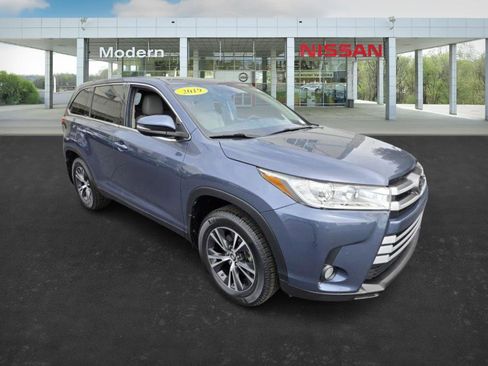Used 2019 Toyota Highlander Plus image 3